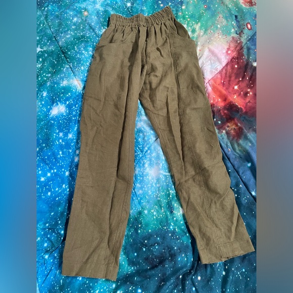 Elizabeth Suzann Clyde Pants in Olive 🫒*Retired Color* - Picture 3 of 8